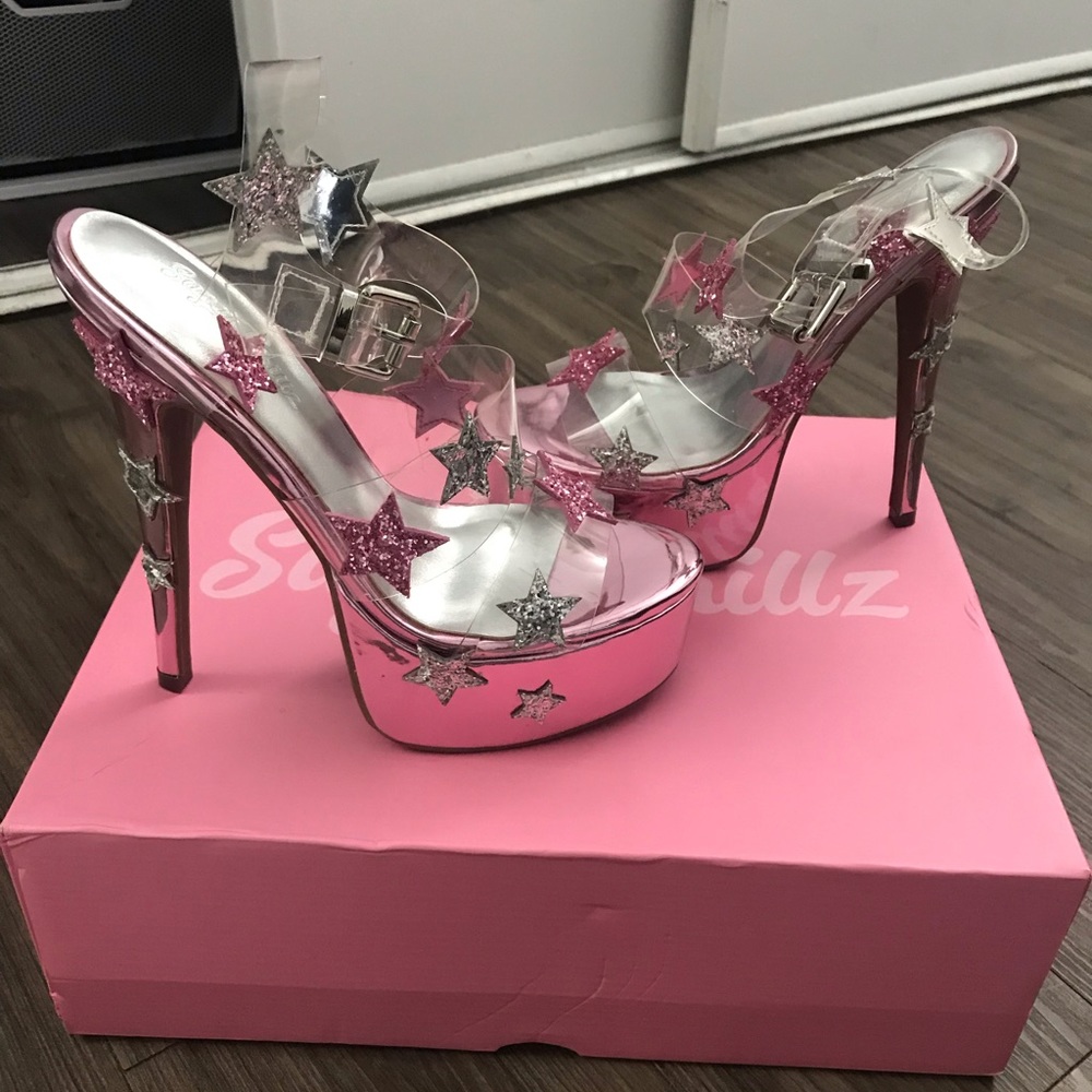 SUGAR THRILLZ STAR SHOOK HEELS 7 brand new in box